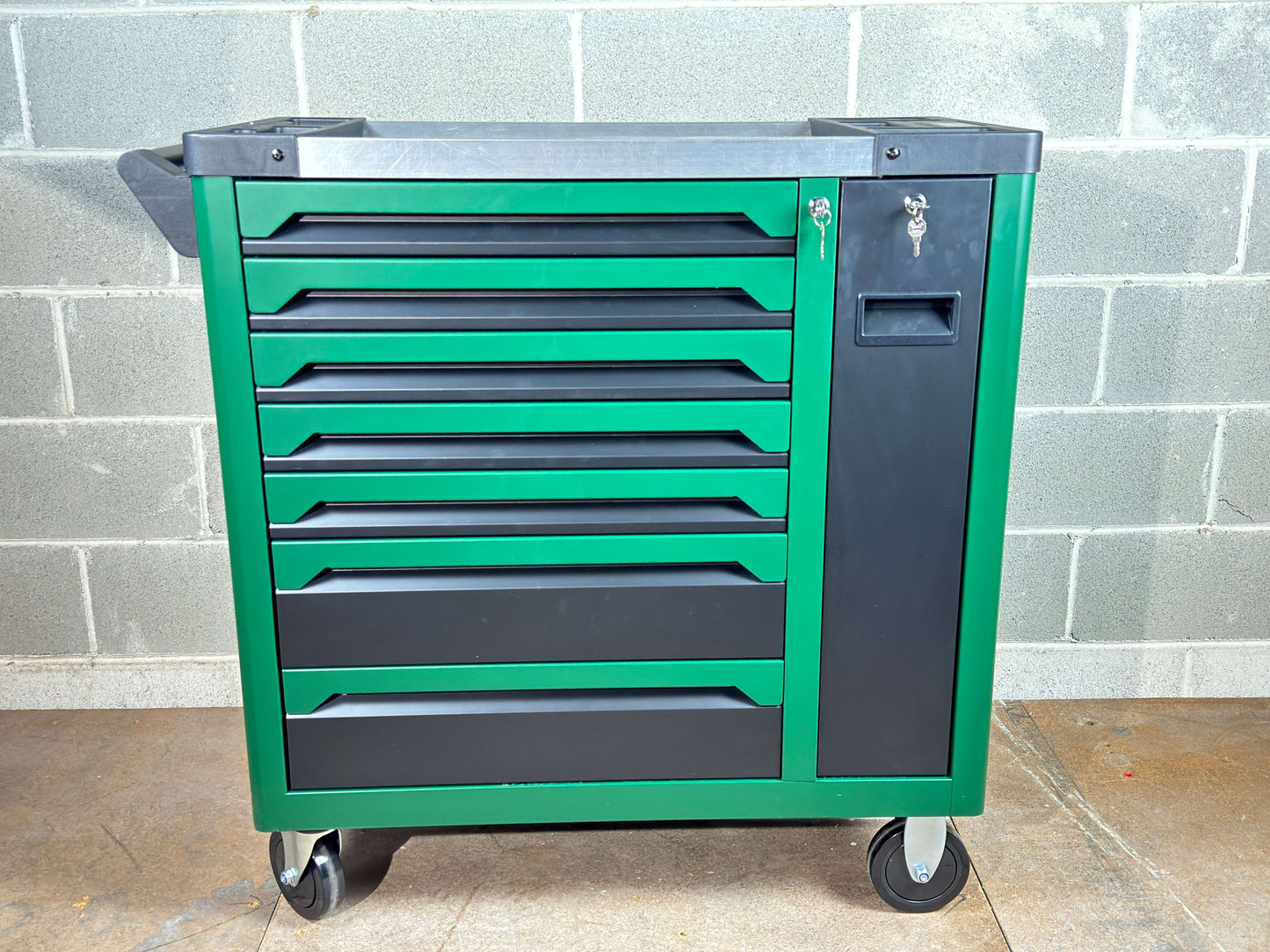 7 Drawer Tool Trolley with Slide out Pantry